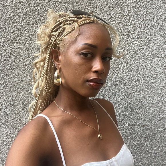 Meet your Posher, Bree - Picture 1 of 1